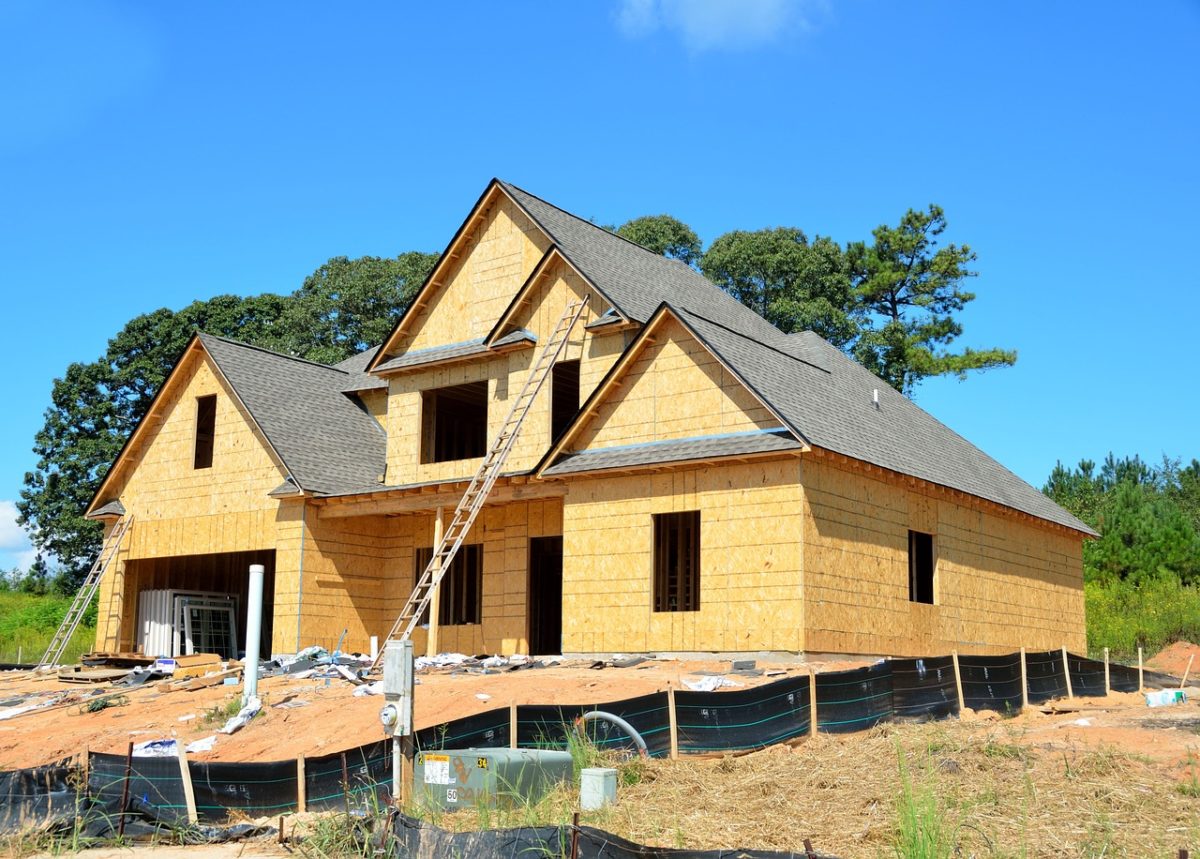 Adekwatnie z aktualnymi przepisami nowo konstruowane domy muszą być gospodarcze.